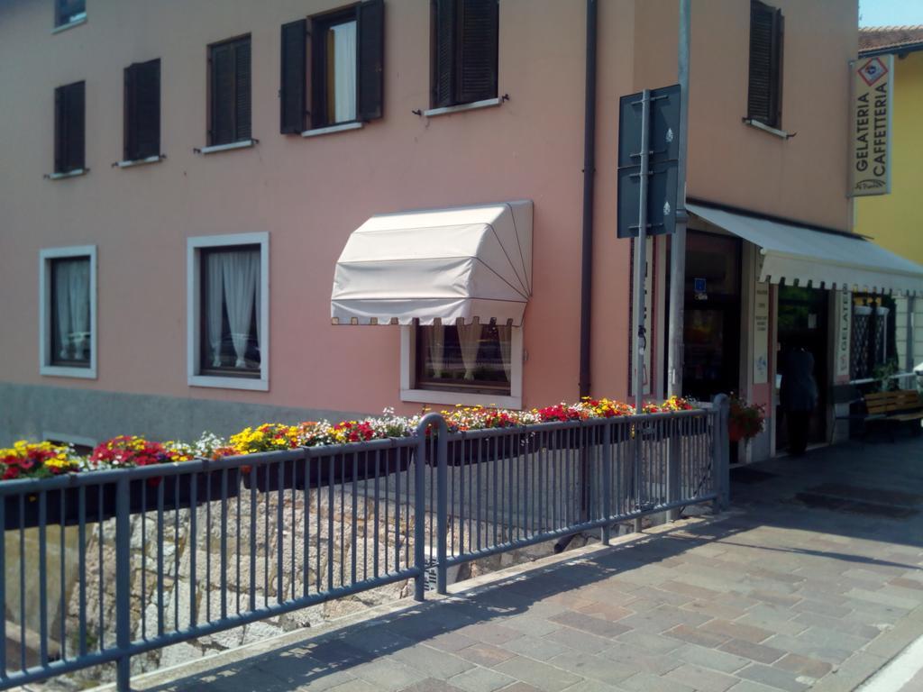 מלון טרנטו Alloggio Ponte Dei Cavalleggeri מראה חיצוני תמונה