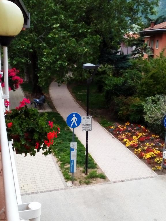 מלון טרנטו Alloggio Ponte Dei Cavalleggeri מראה חיצוני תמונה