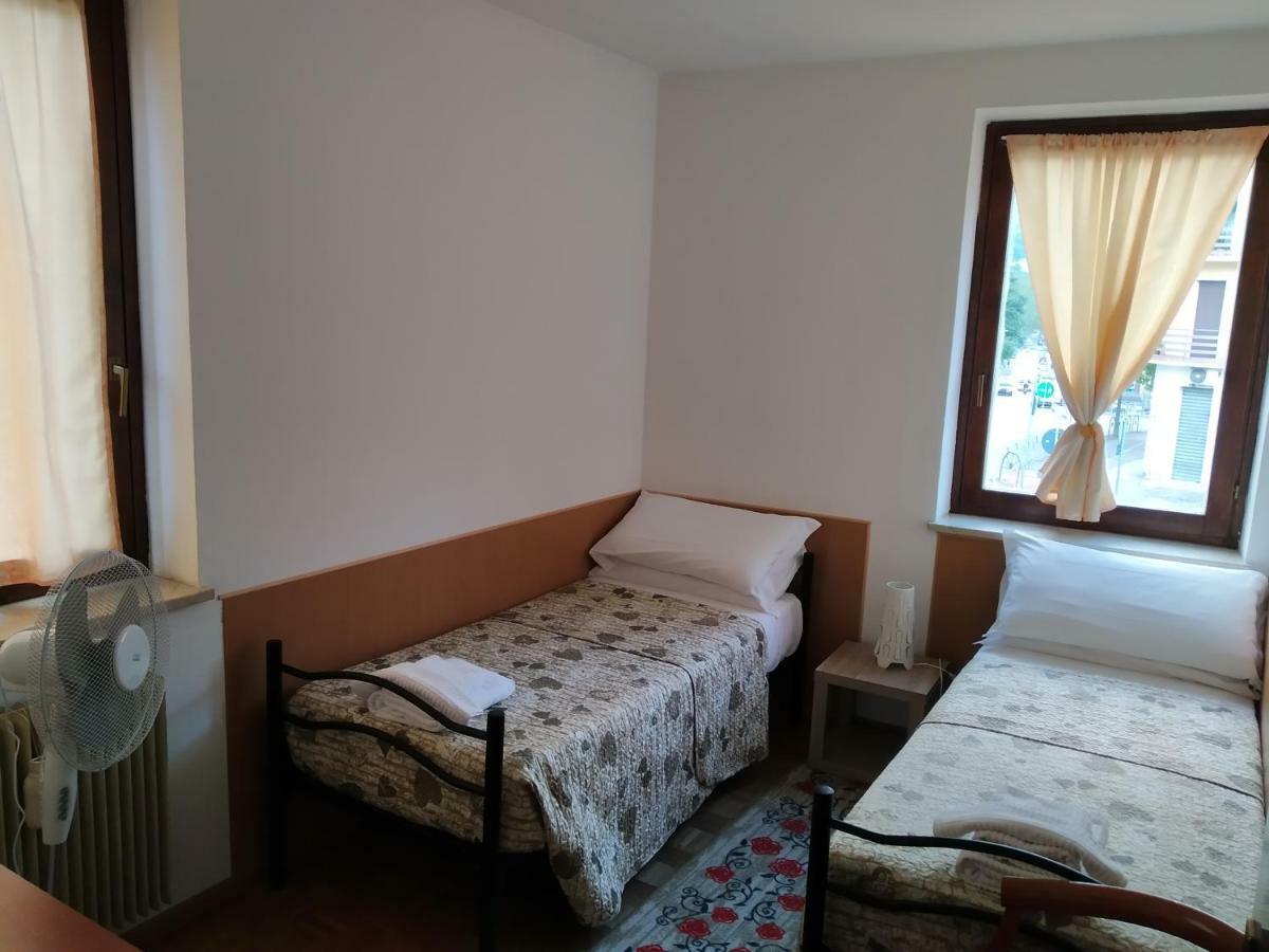מלון טרנטו Alloggio Ponte Dei Cavalleggeri מראה חיצוני תמונה